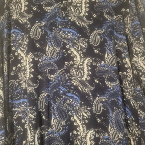 Larace tunic top in blue paisley Size 4x Plus Host Pick - Picture 4 of 5